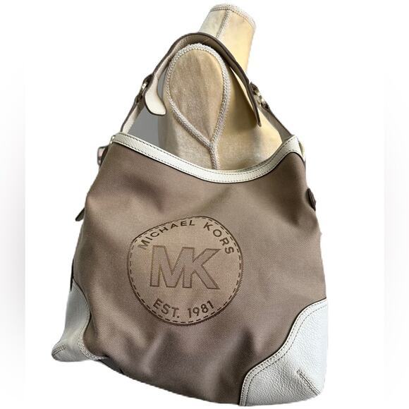 Excellent Michael Kors Millbrook Circa Twill MK Logo Leather Large Shoulder Bag - Picture 2 of 11